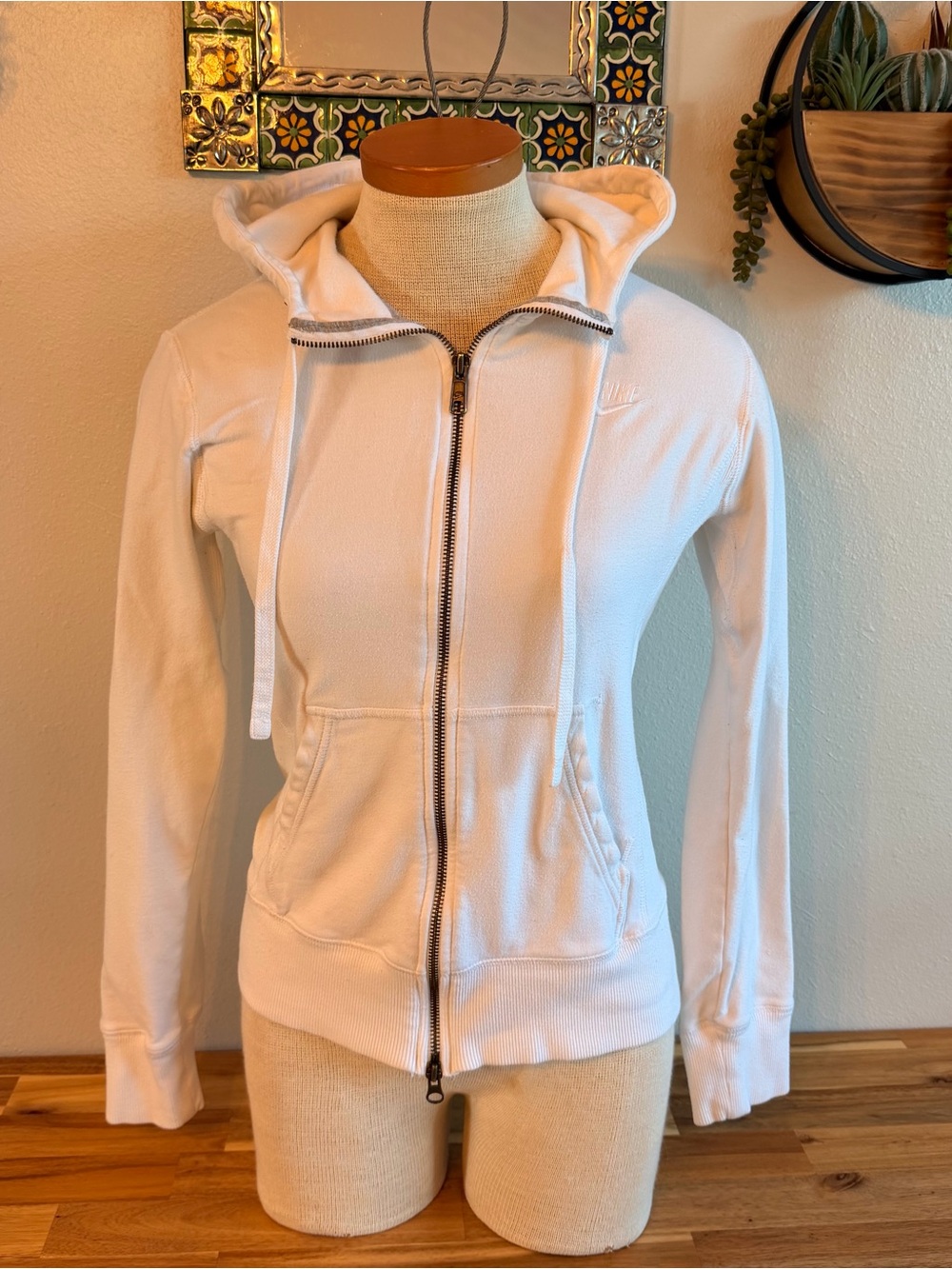 Vintage Y2K Nike Sportswear Full-Zip Hoodie in Classic Crisp White medium